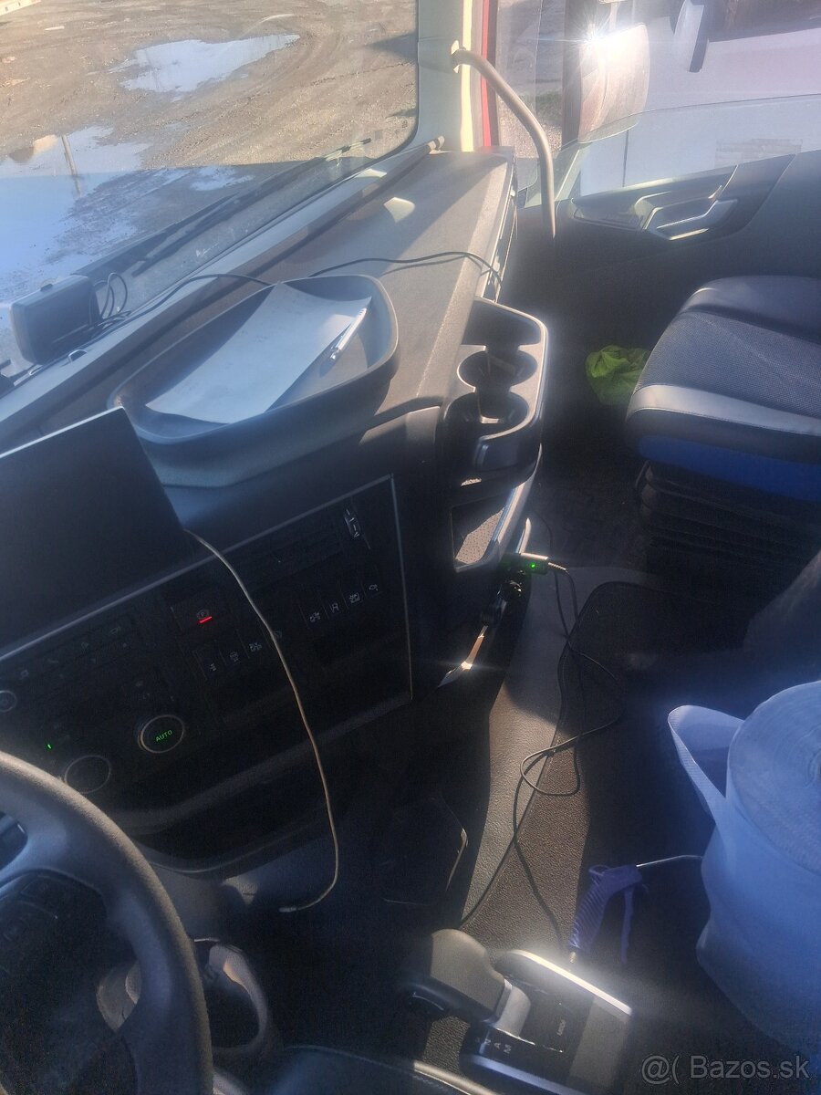 Predam techniku kamion auto 8x4 - 5