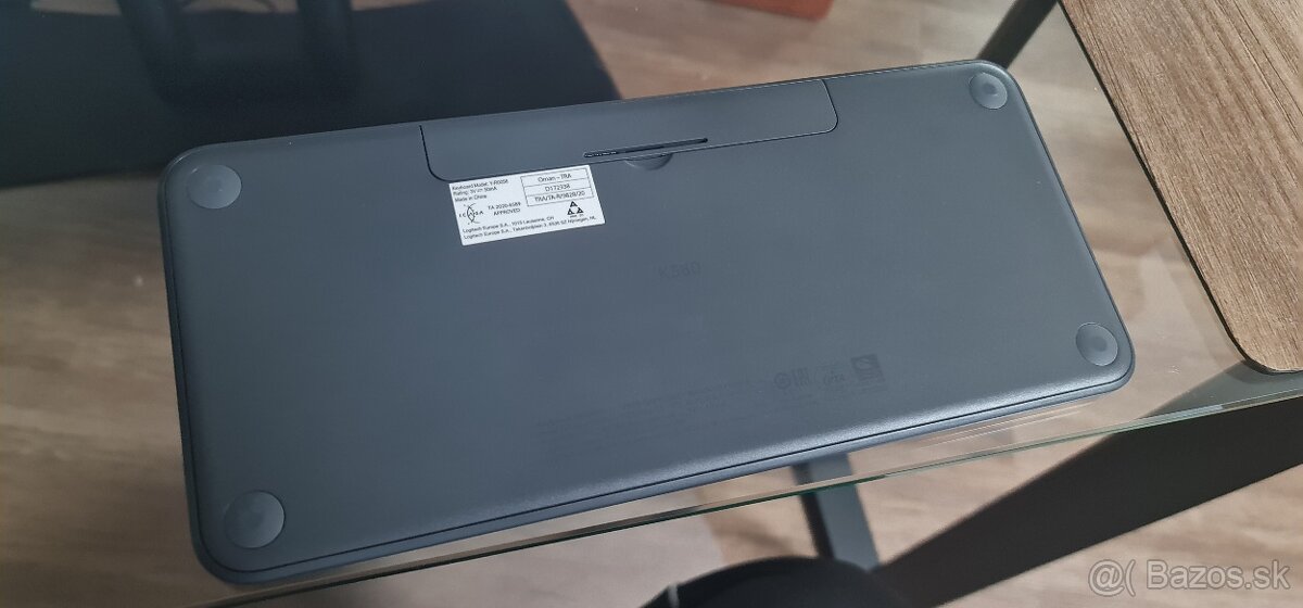 Logitech K380 SK/CZ Bluetooth Keyboard - 5