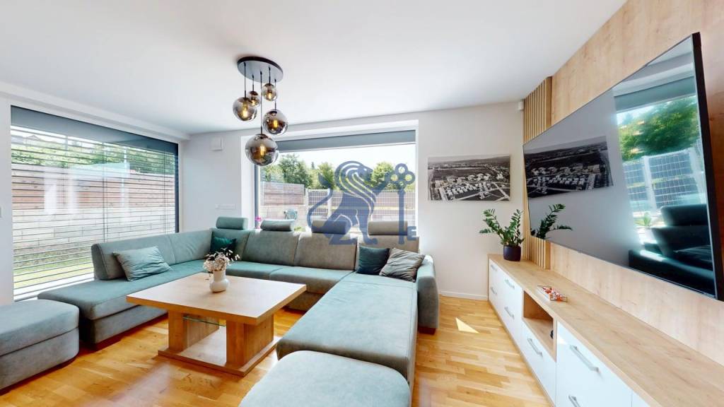 Nadštandardný 5-izbový rodinný dom v Záhorskej Bystrici – Or - 5