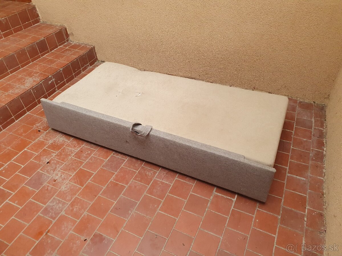 Darujem za odvoz Gauč/ lôžko - 5