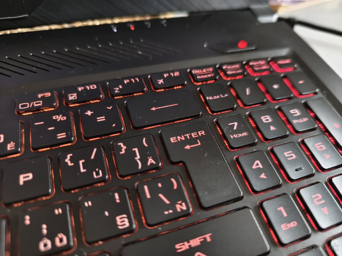 ASUS G55 Repubic of gamers - 5