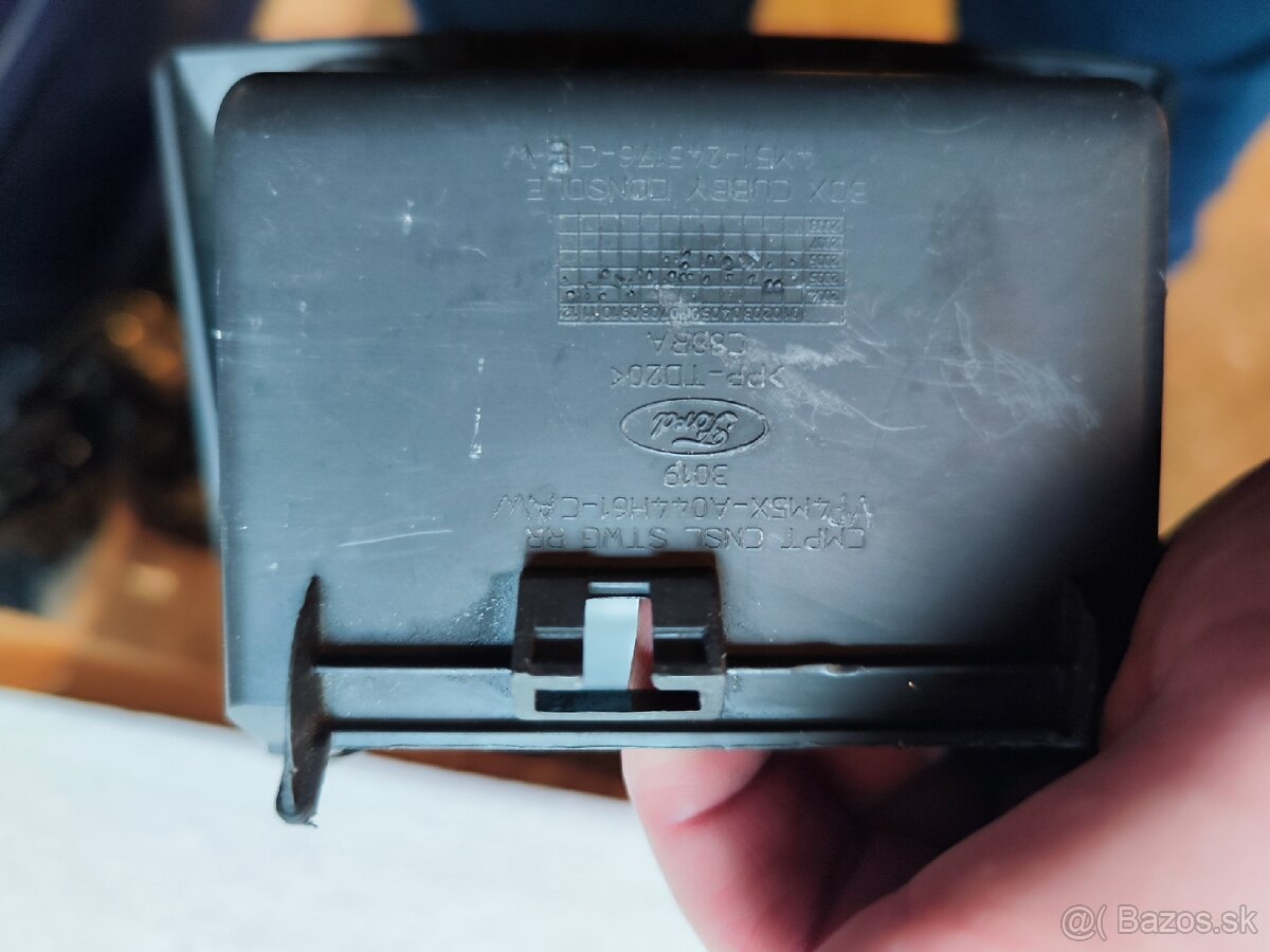 Ford Focus II/C-MAX – zadný odkladací box - 5