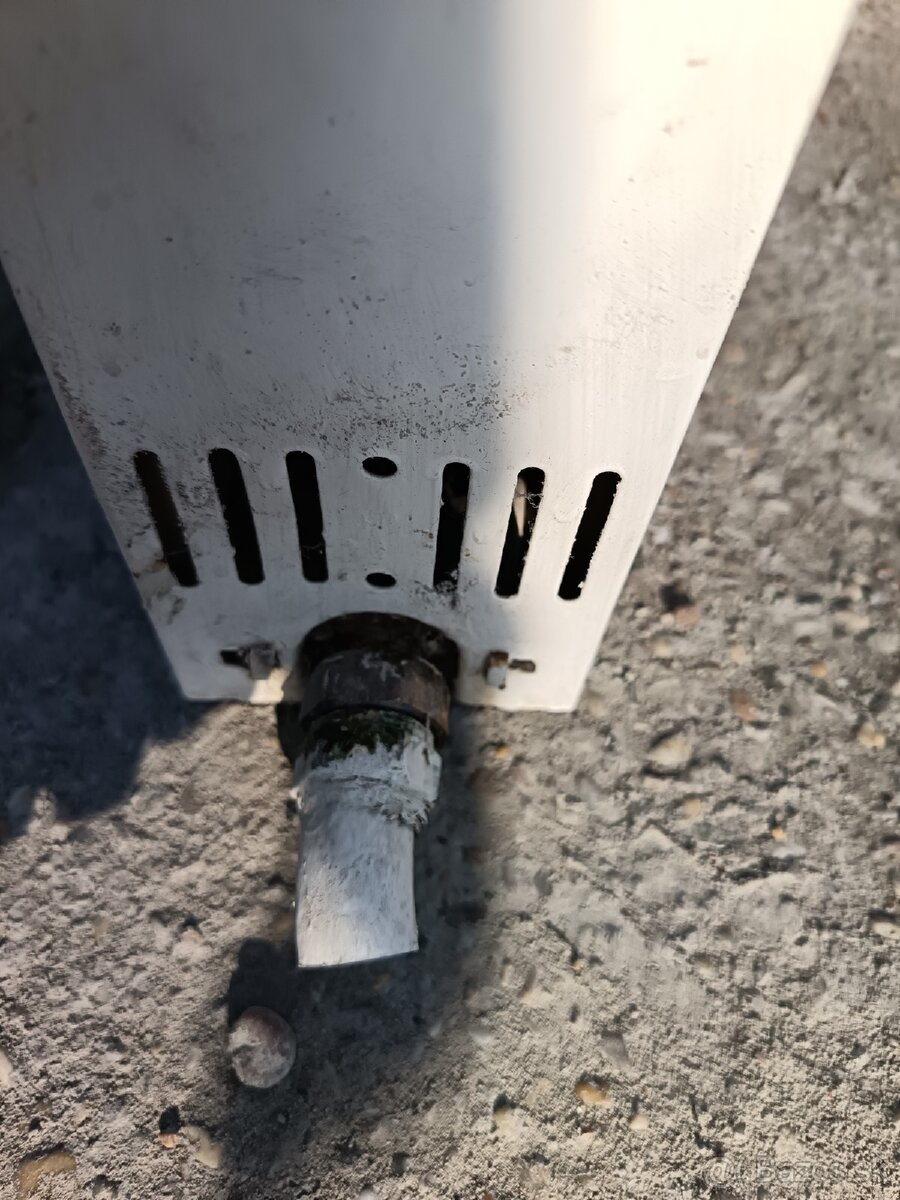 Plechový úzky radiátor 180 cm x 12cm - 5