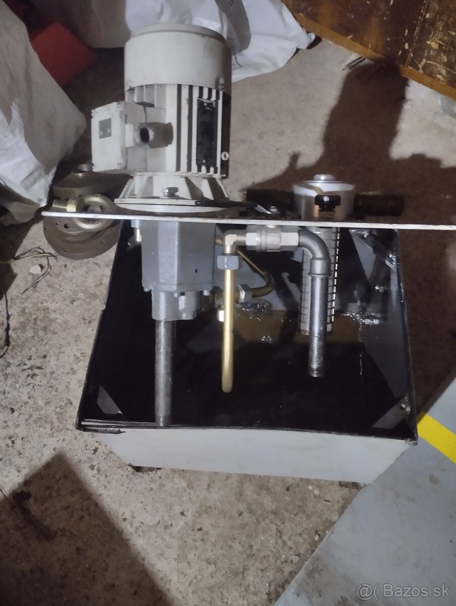 Hydraulické čerpadlá+motory - 5
