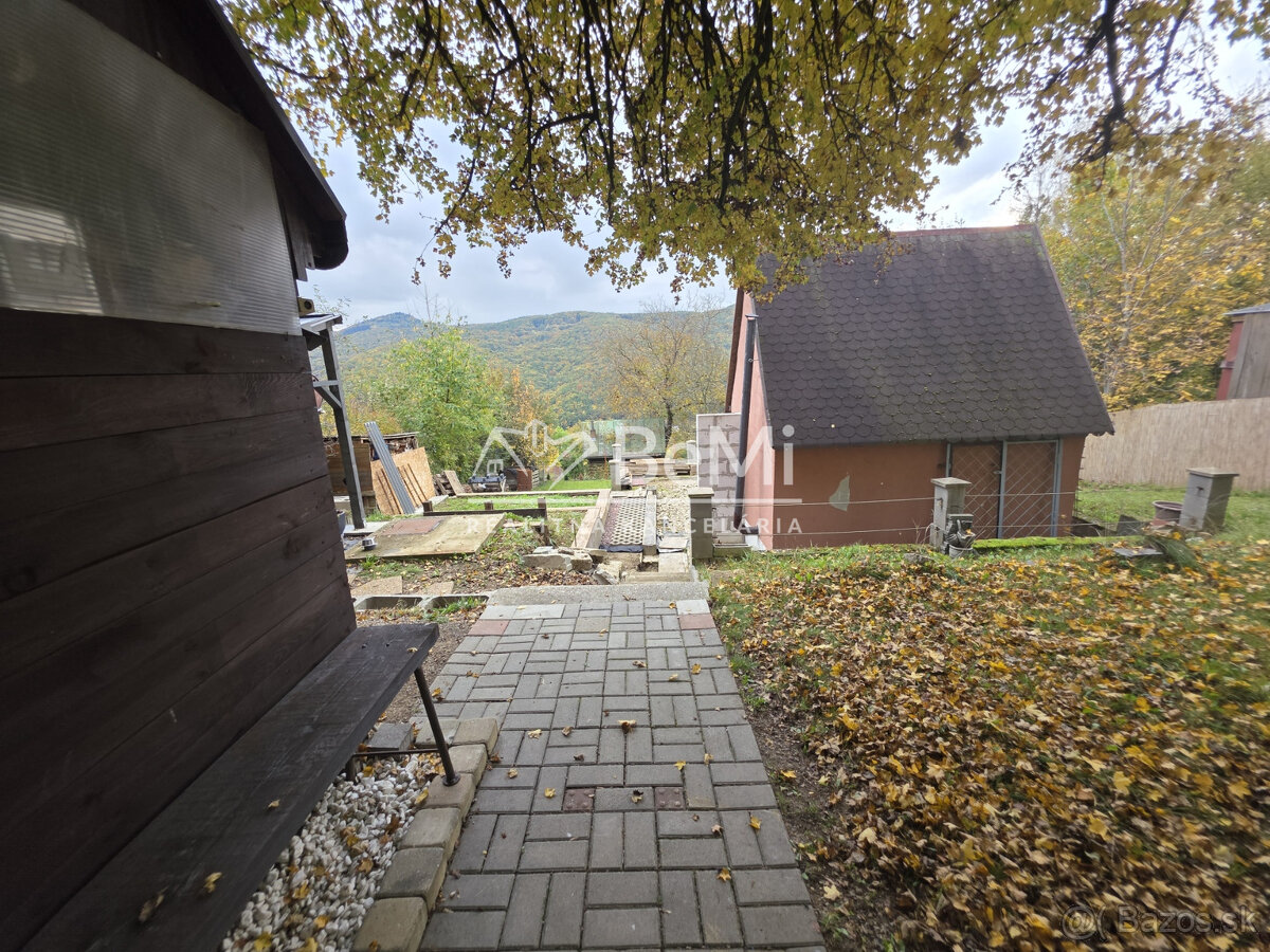 Rekreačný pozemok s murovanou chatkou - 5