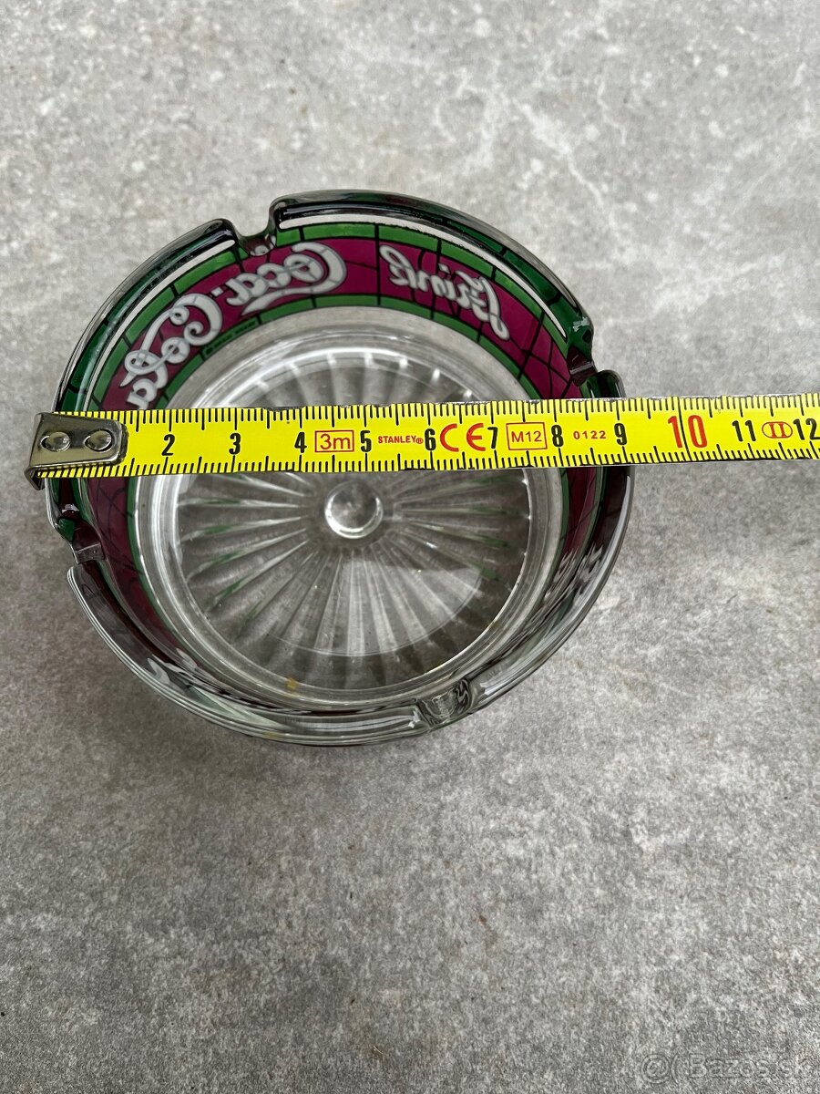 Predám sklenený popolník coca-cola - 5