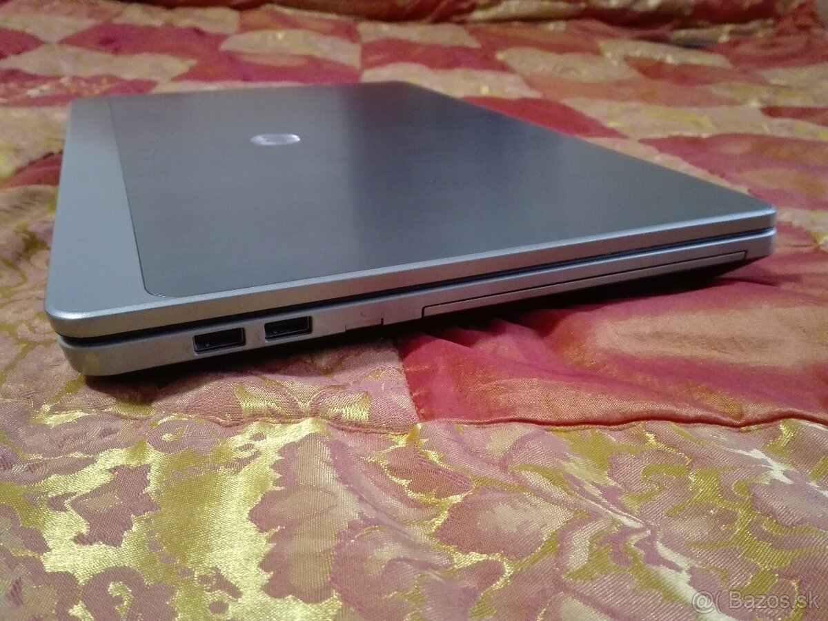 HP ProBook. Intel - i5. 8 GB. 15,6". SSD 256 GB. Baterka do - 5