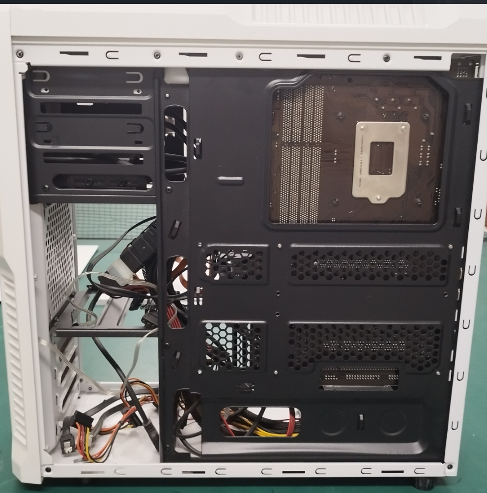 PC Intel i7 4790,16GB RAM,1TB SSD, NVIDIA GTX1060 - 5