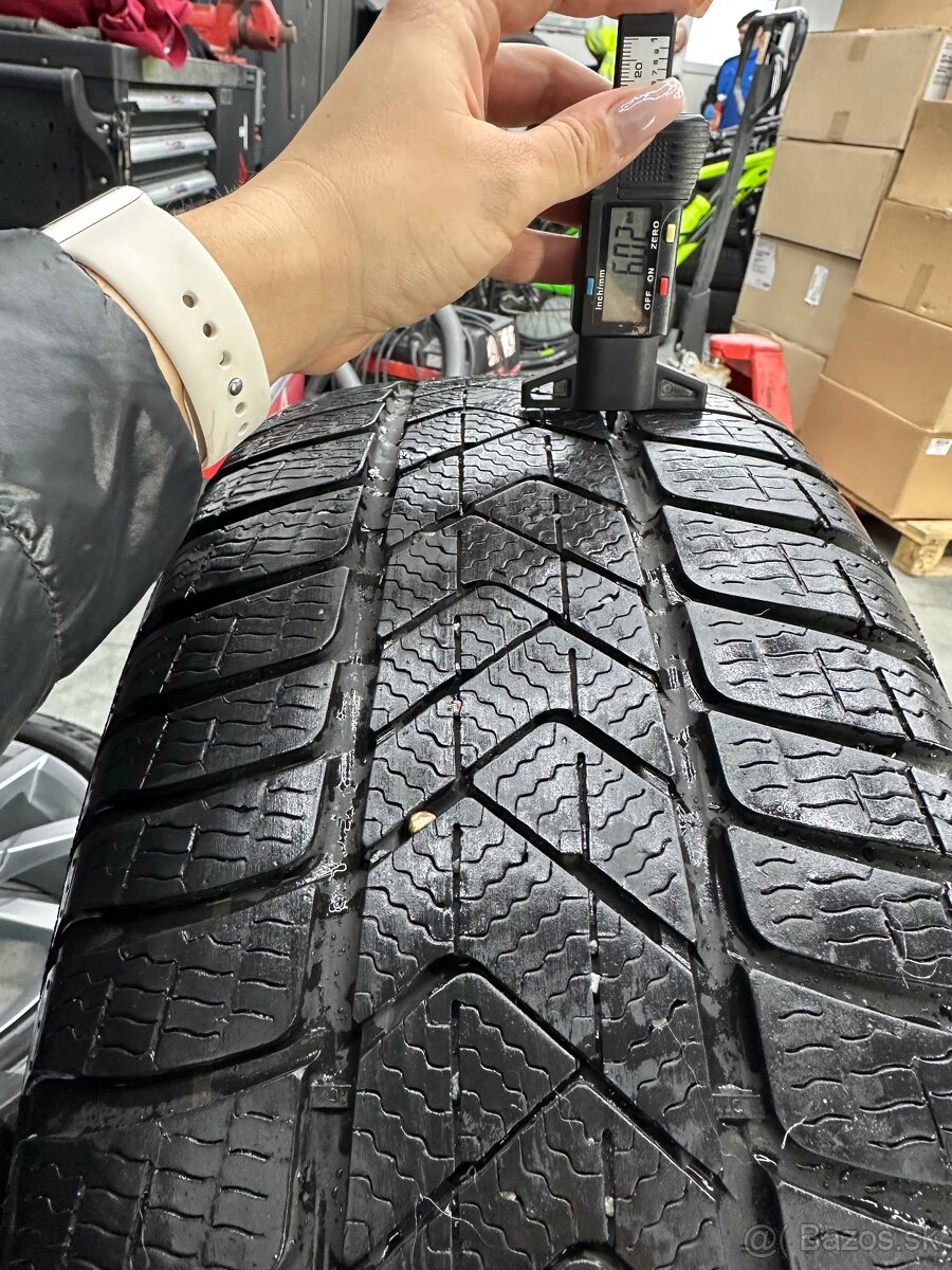 5x112 r18 Monterrey Passat b8 top stav - 5