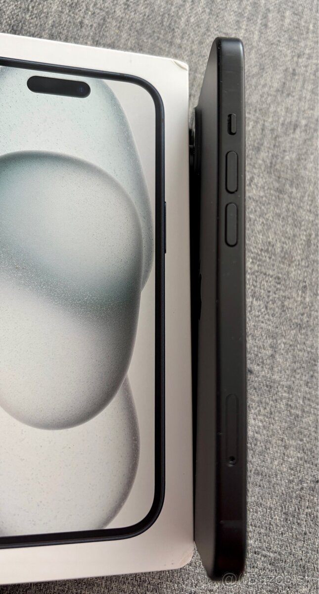 iPhone 15 Black 128 GB - 5