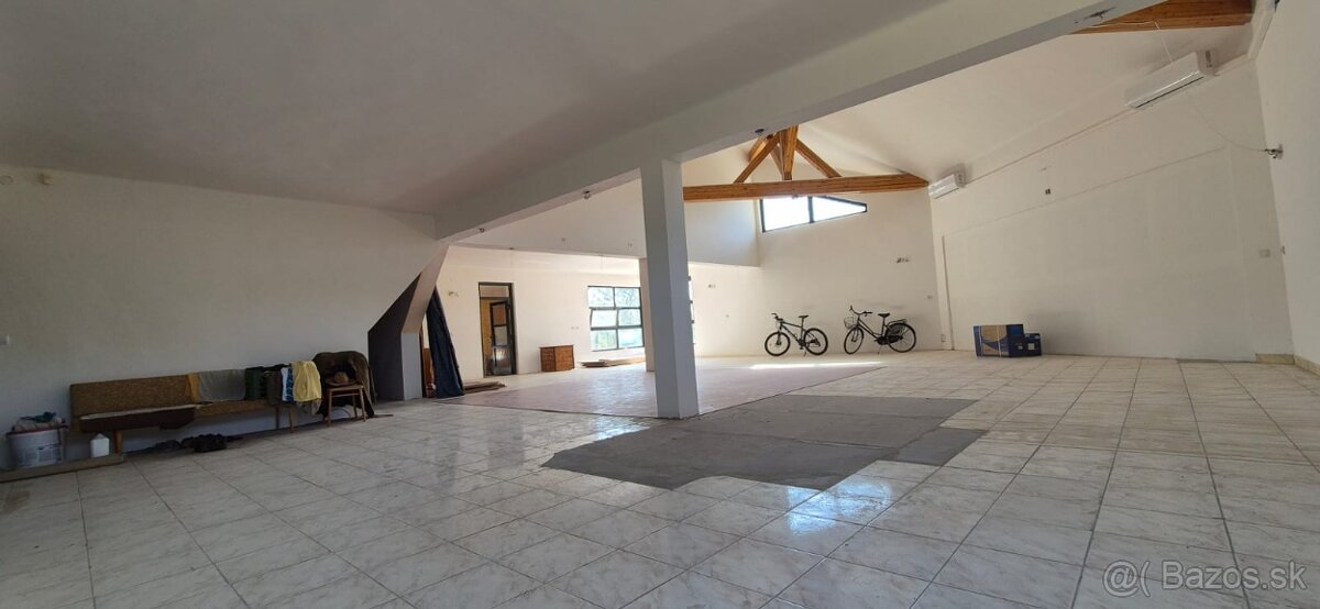 Predaj komerčných nebytových priestorov v Chotíne ID : 520 - 5