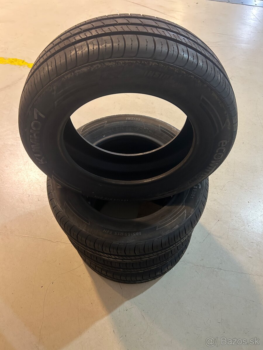 Predám zanovne letné pneumatiky Kumho 185/55 R15 , dezén 8-9 - 5