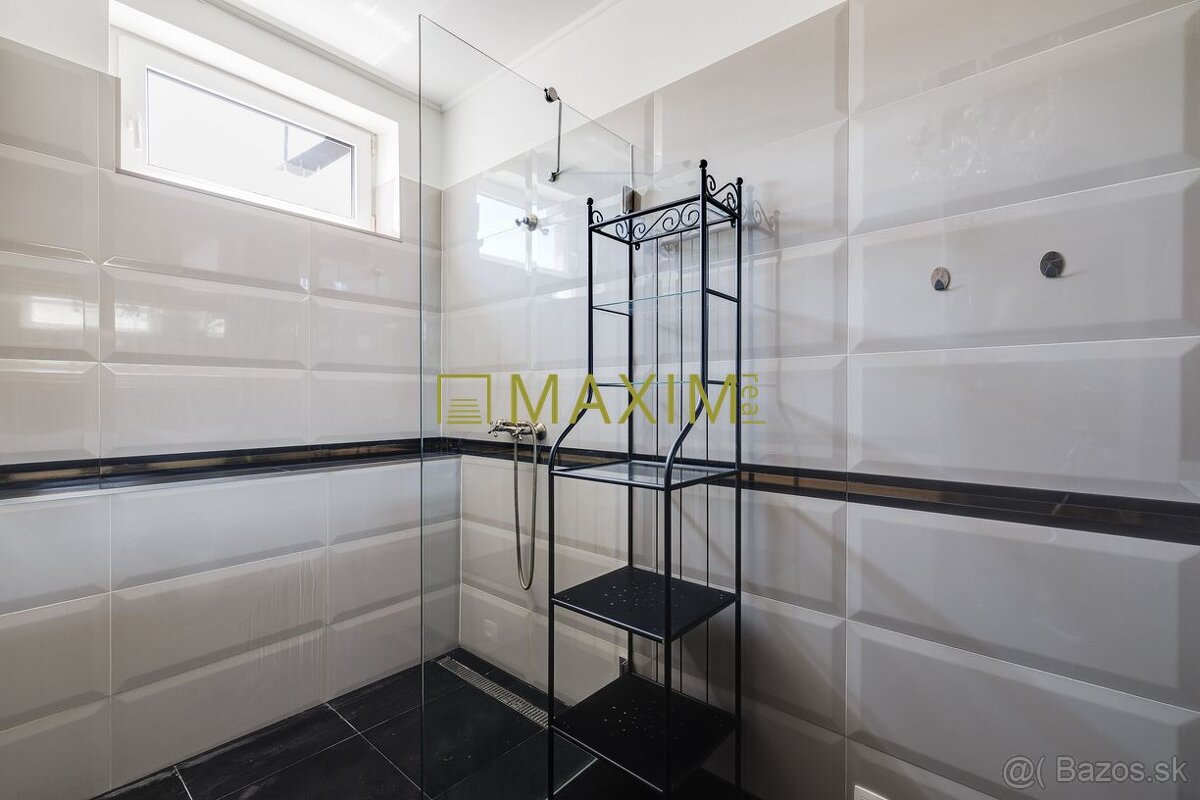 Nadčasový rodinný dom plný priestoru a elegancie – s bonusom - 5