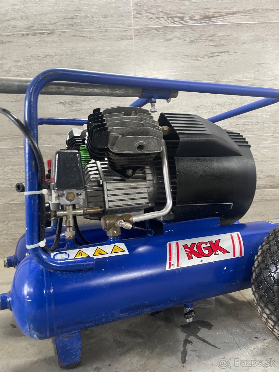 Mobilný kompresor KGK Fiac dvojpiestový olejový kompresor 40 - 5
