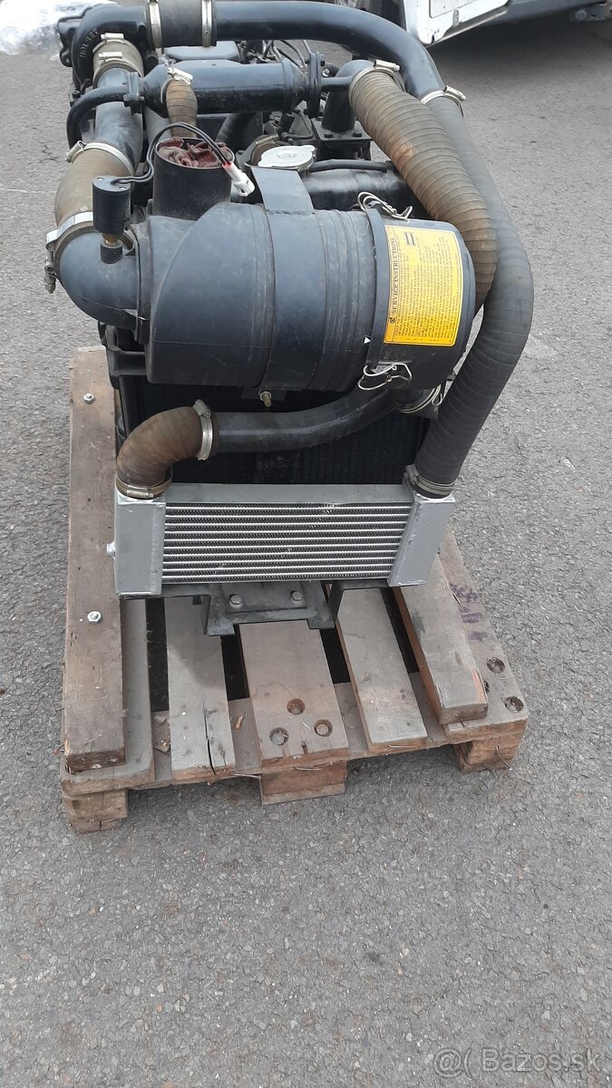 Prodám nový motor solis. - 5