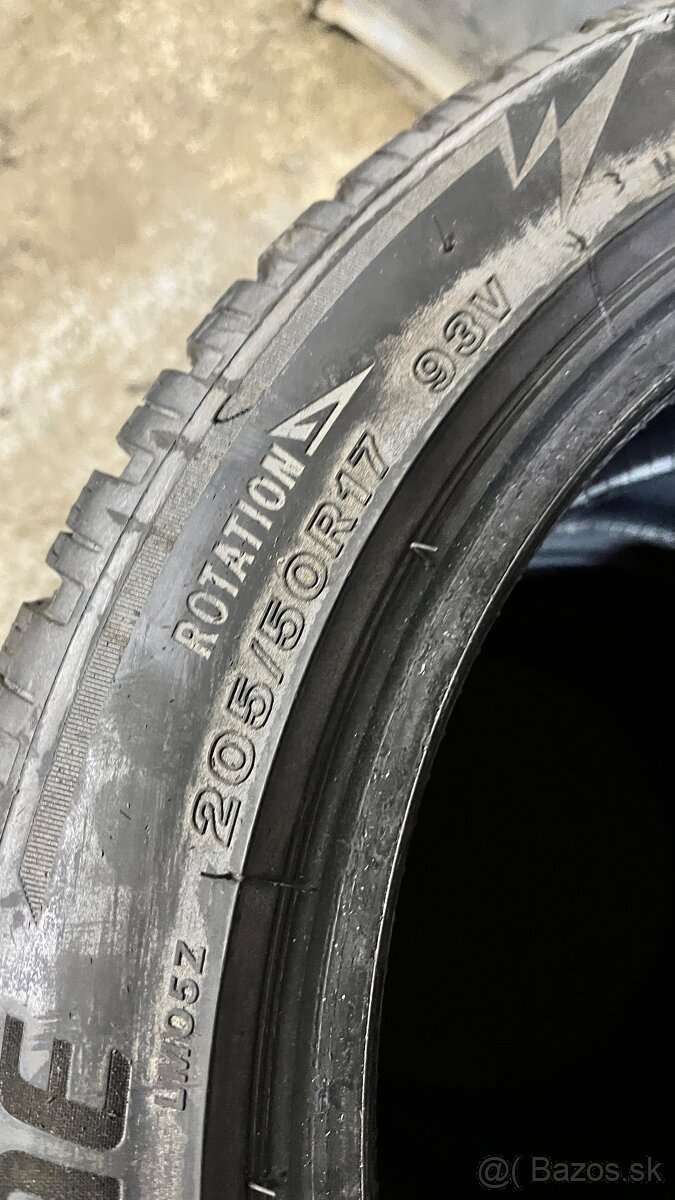 Pneu 205/50 r17 - 5