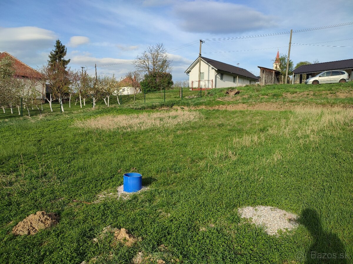 Stavebný pozemok so záhradou a lesom, 2716m2 - 5