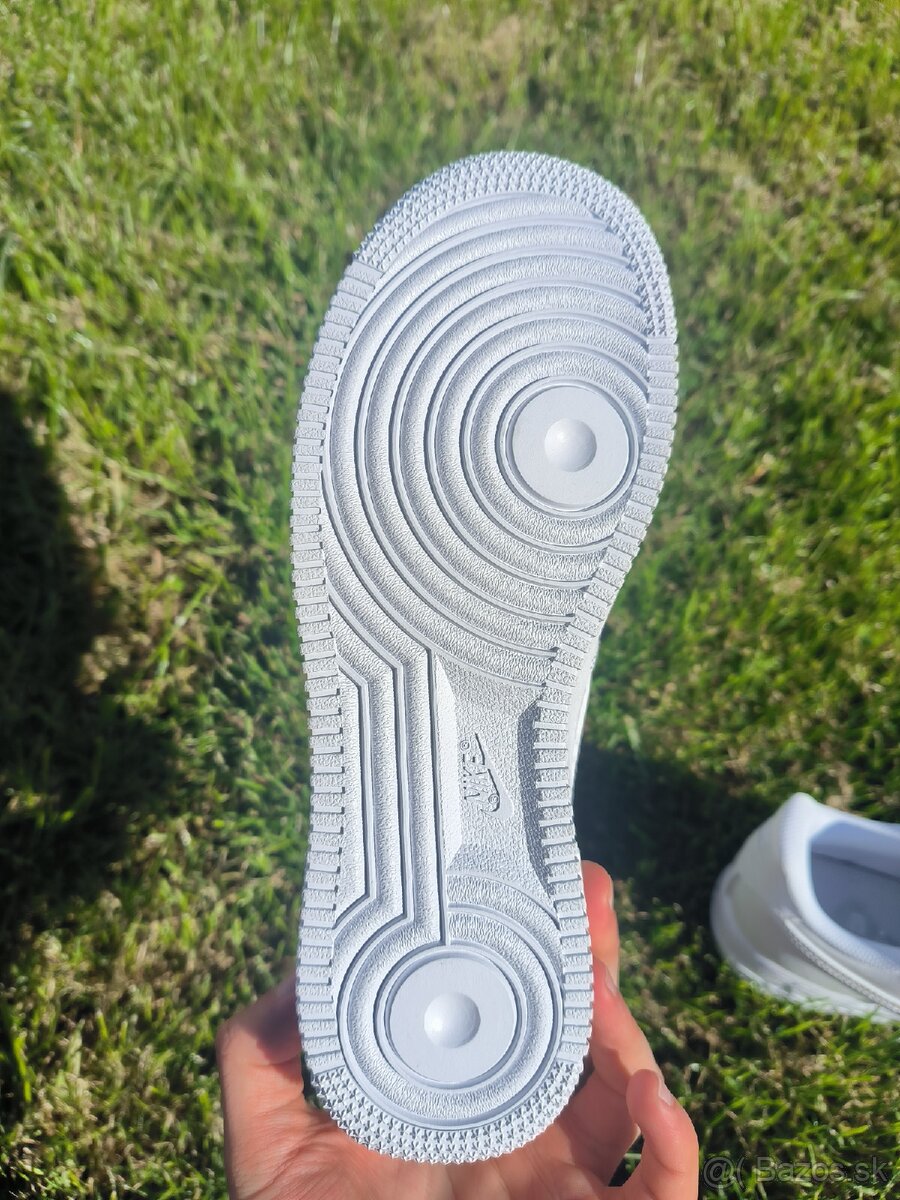 Nike Air Force 1 Triple White 39 - 5