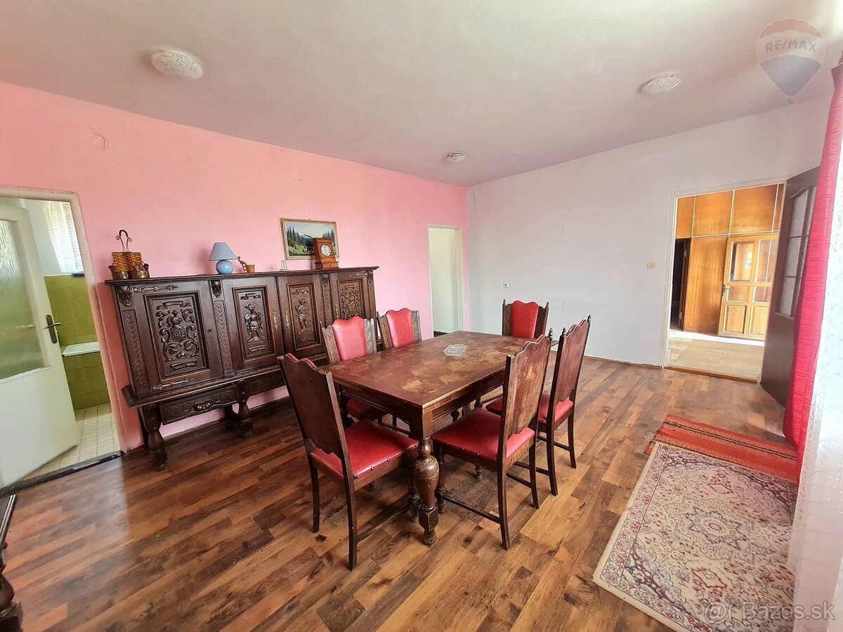 Super cenaVeľká chata v rekreačnej oblasti Valkov, na pre - 5