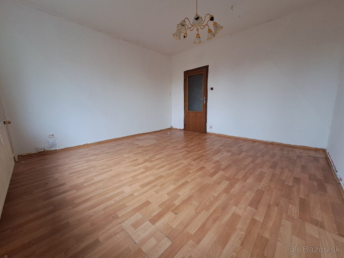 2 izbový byt s nádherným výhľadom v pôvodnom stave Priekopa - 5