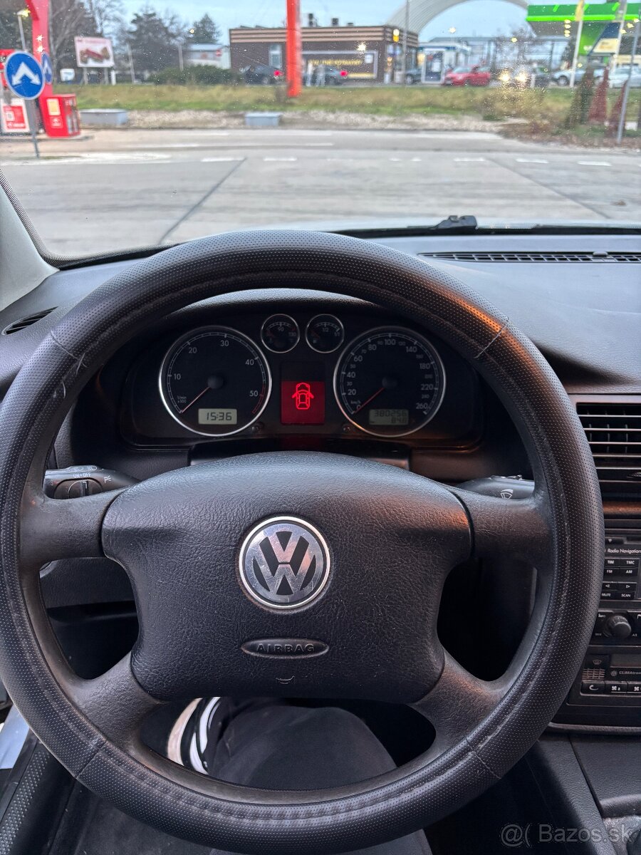 Volkswagen Passat B 5,5 - 5