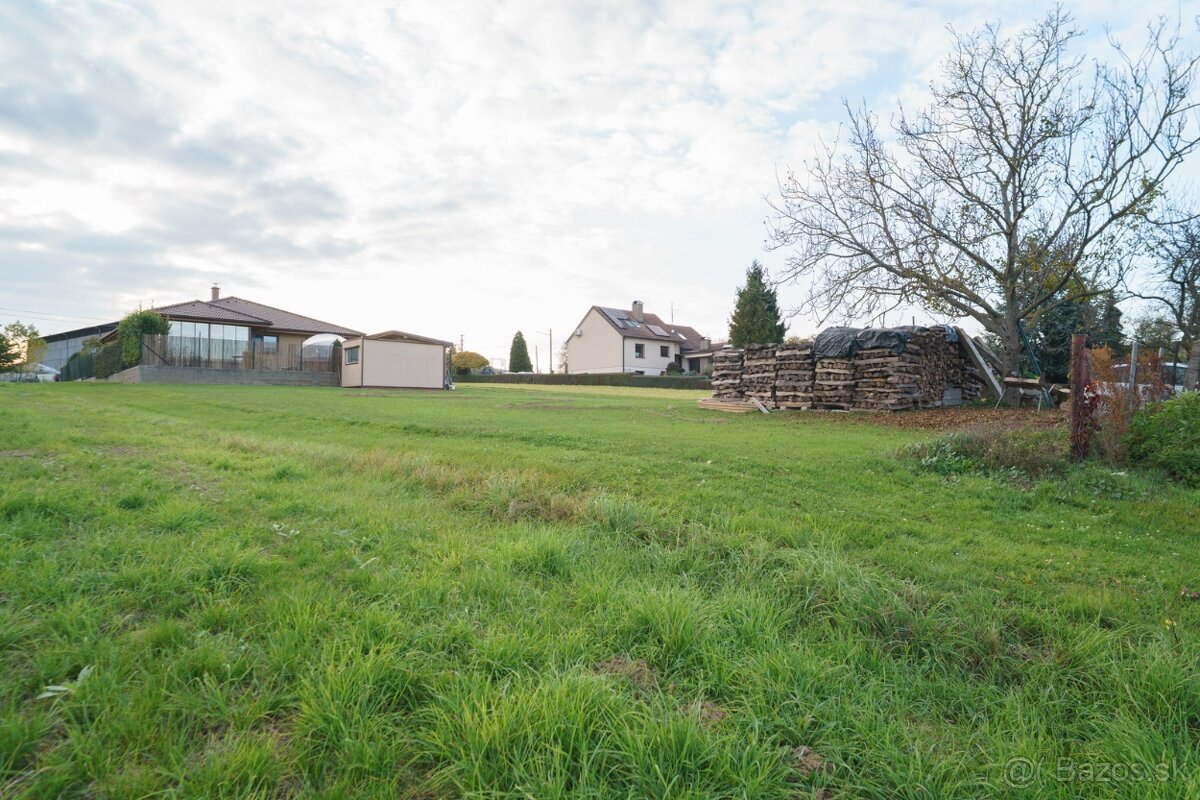 Slnečný pozemok v Naháči - 5