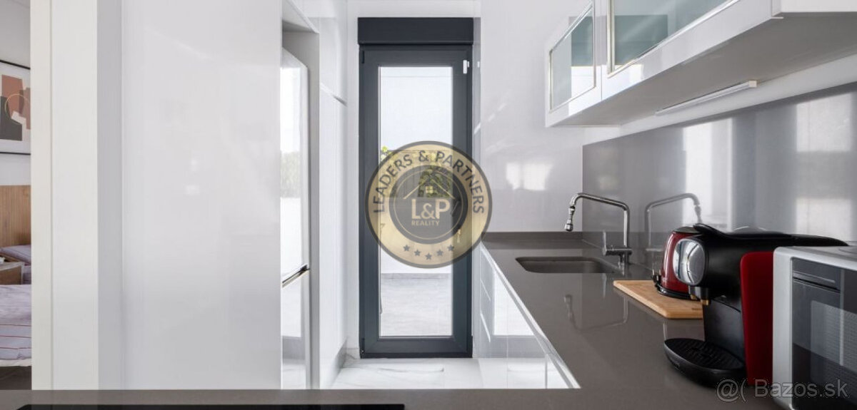 Modrený 2 podlažný dom 4+kk s bazénom, Torrevieja-Španielsko - 5