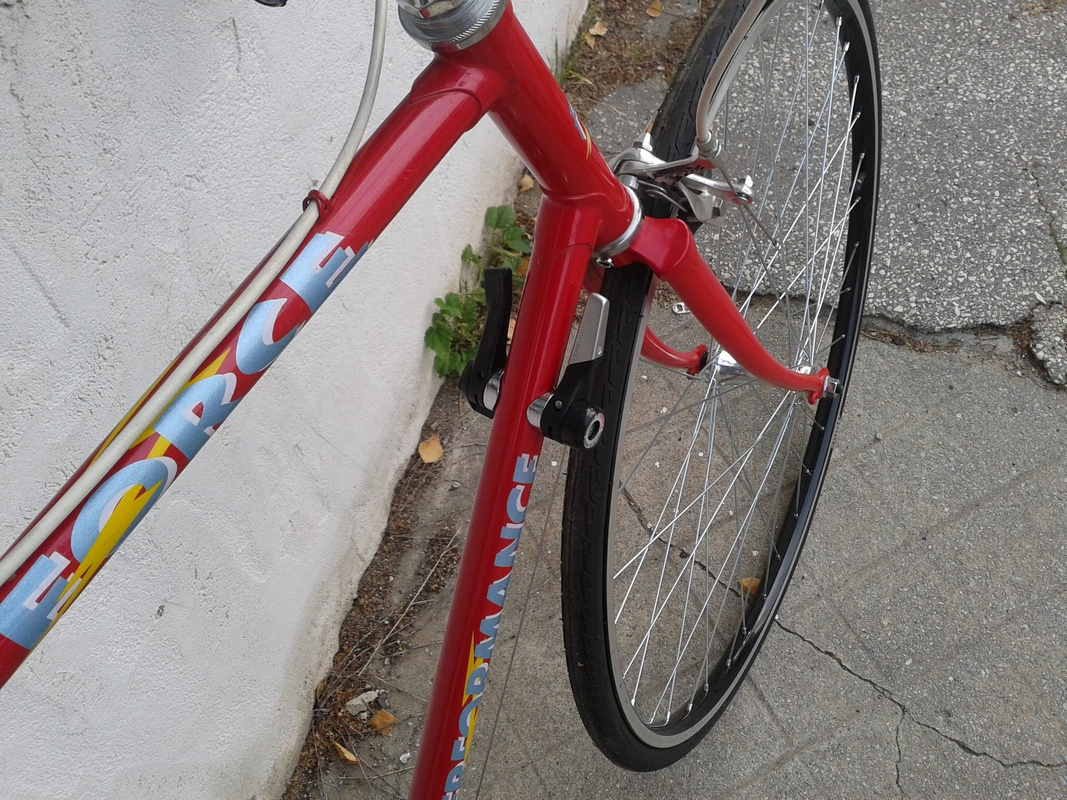 Predám nový cestný Favorit model Force Performance. - 5