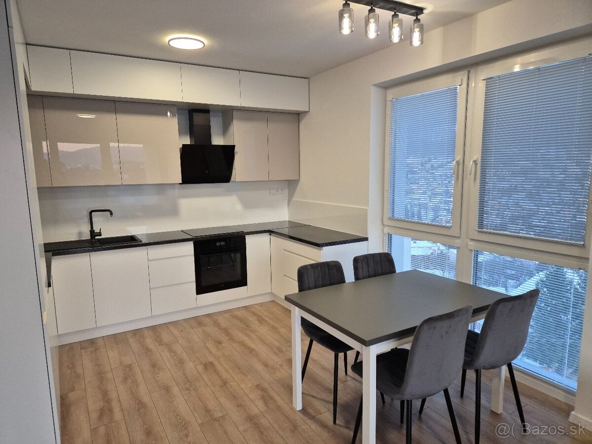 Moderné bývanie s najkrajším výhľadom na Novej Bani - 5