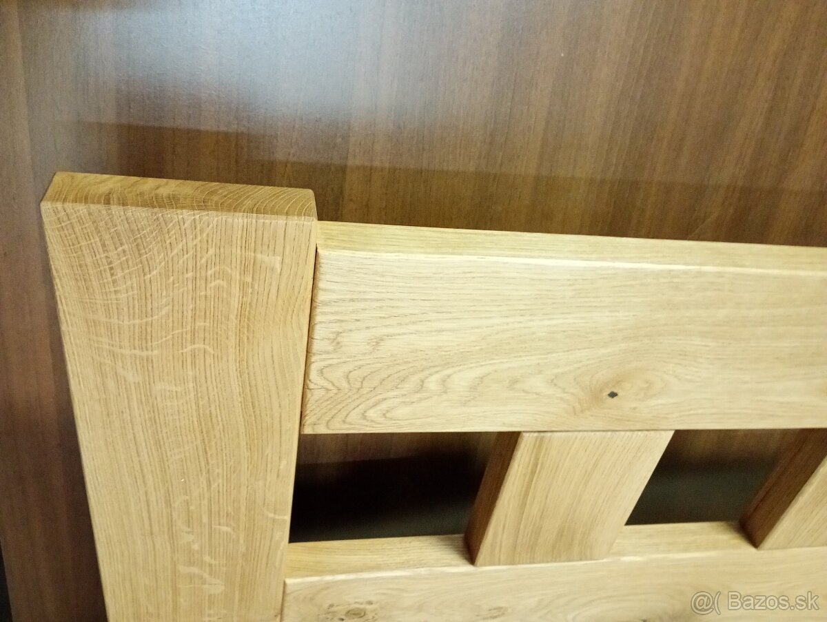 Masívna dubová posteľ 160 × 200 cm - 5