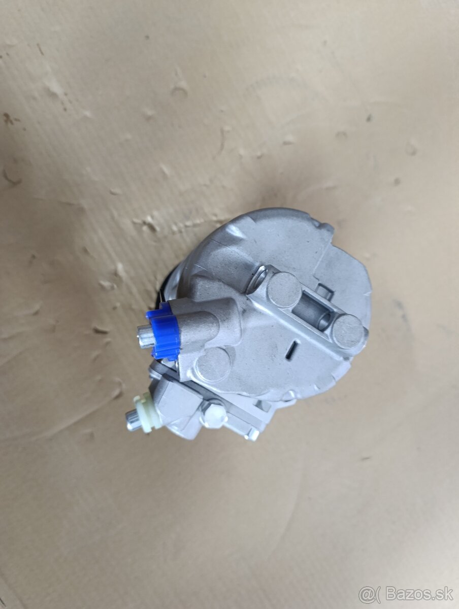 Kompresor klimatizácie 5 E39 525d - 5