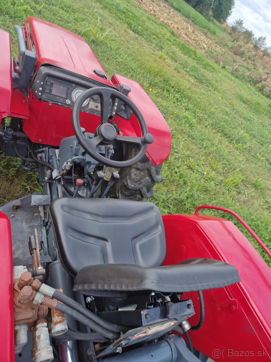 Traktor Antonio Carraro7500 - 5