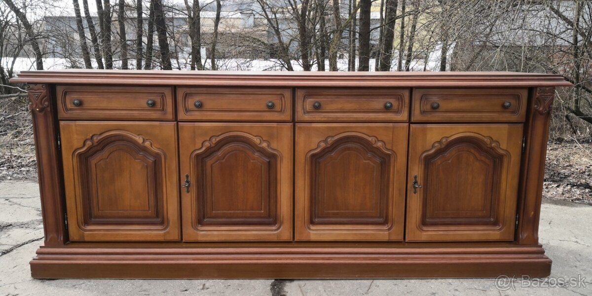 Rustikálna dlhá komoda s vitrínou - 5