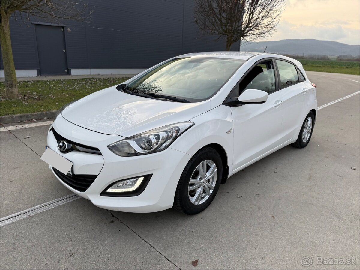 Hyundai i30 1.4i Benzin MPI DOHC CVVT Comfort//SK VOZIDLO// - 5