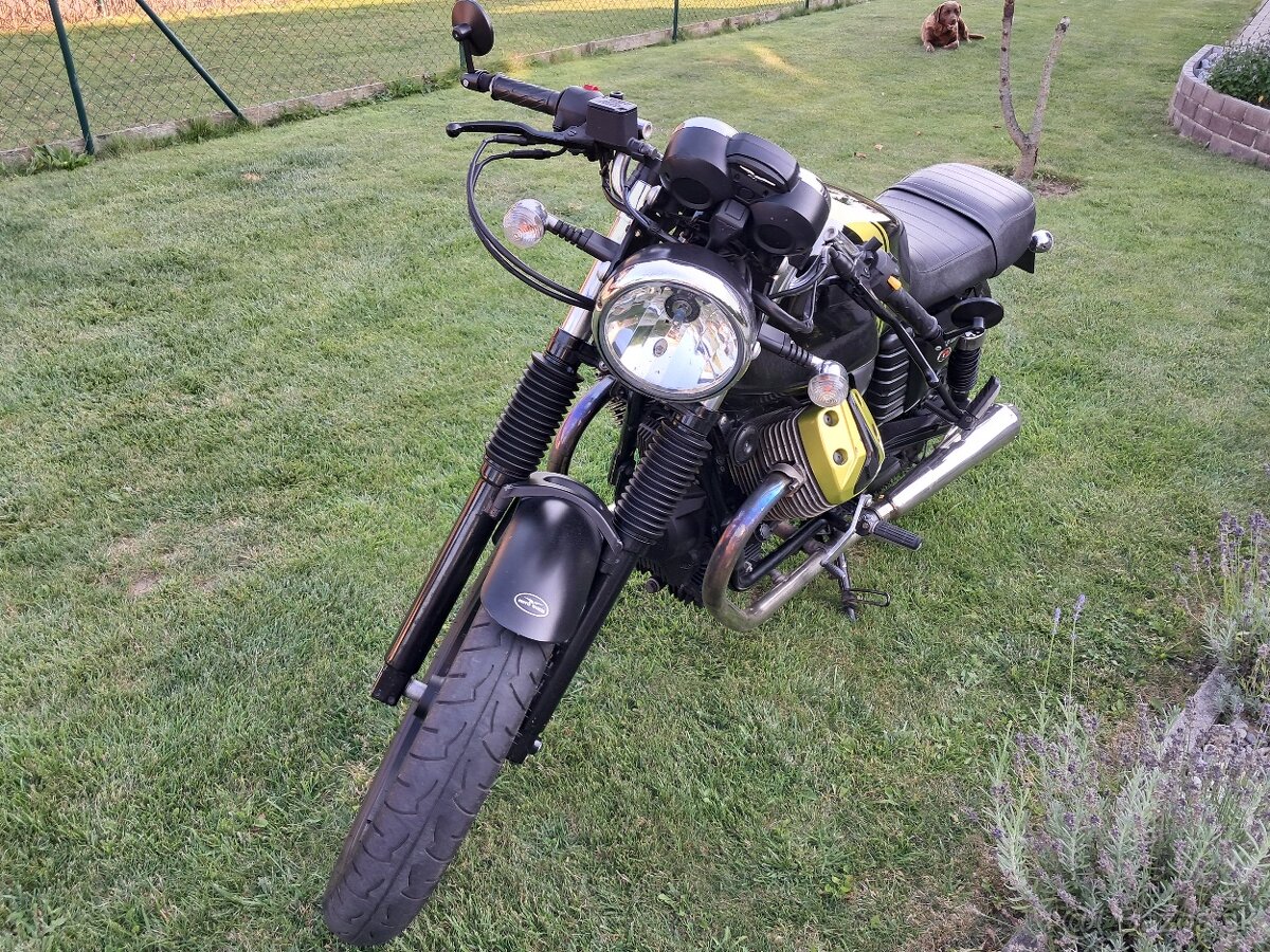 Moto Guzzi V7 cafe racer - 5