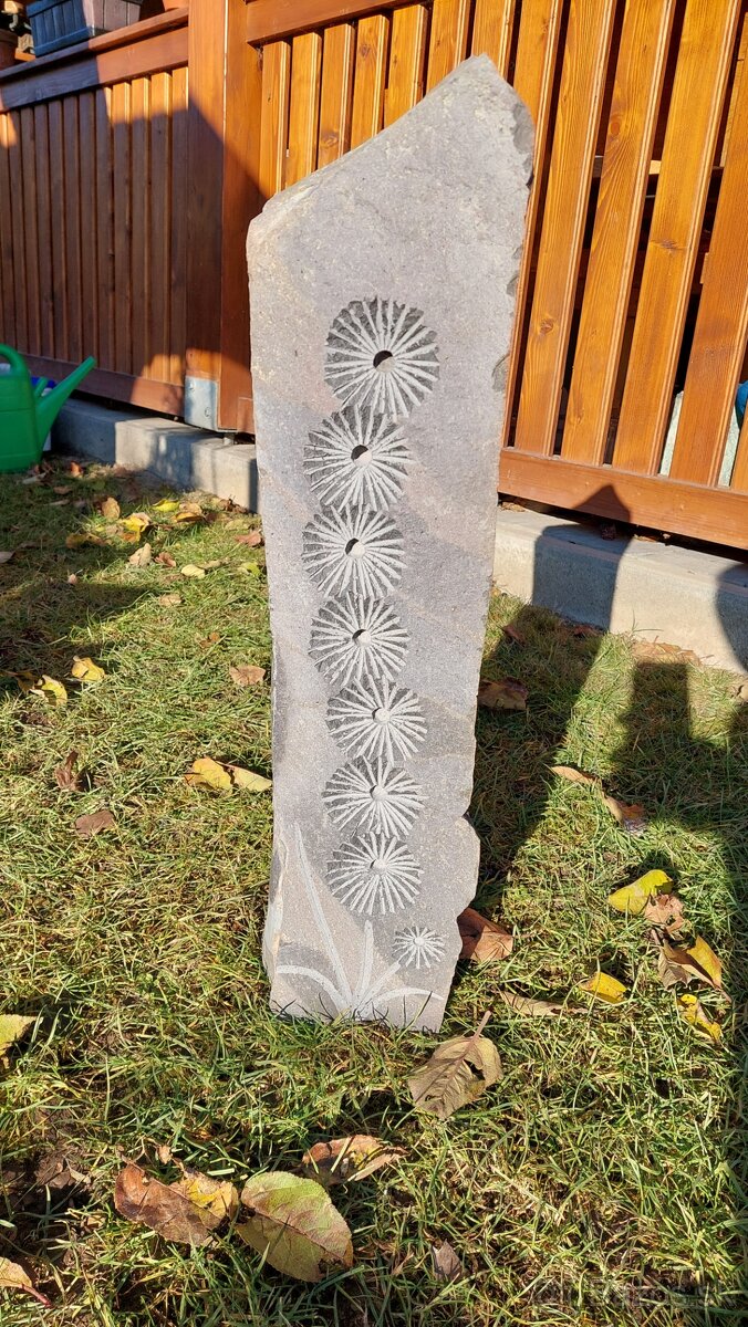 Abstraktne soliterne kamene - 5