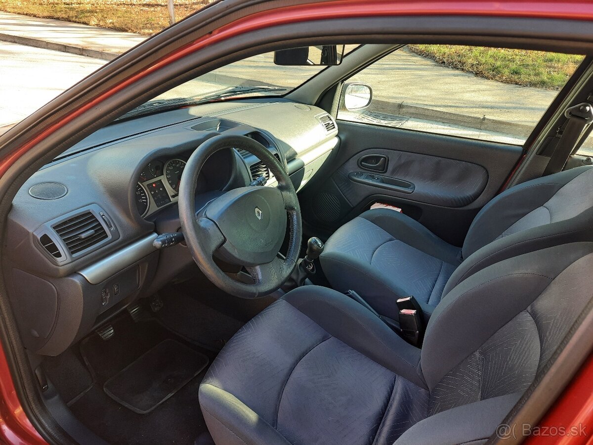 Renault Clio 1.4 16v - 5