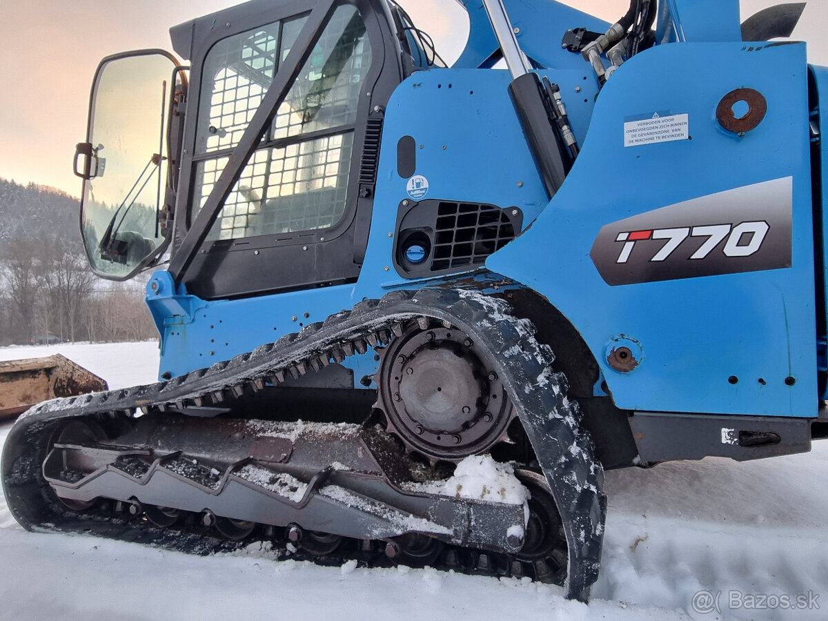 Pásový nakladač Bobcat T770 2,5 t - 5