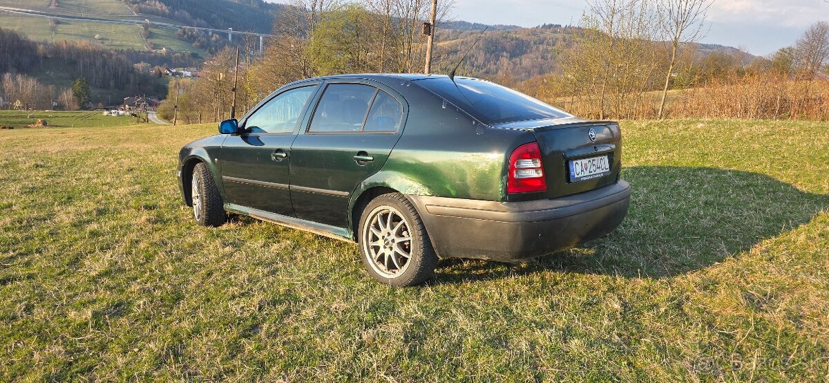 Škoda Octavia 1.8T 4x4 sedan - 5