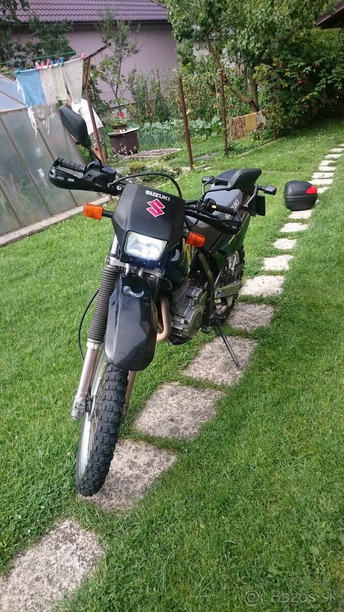 Suzuki DR 650 se - 5