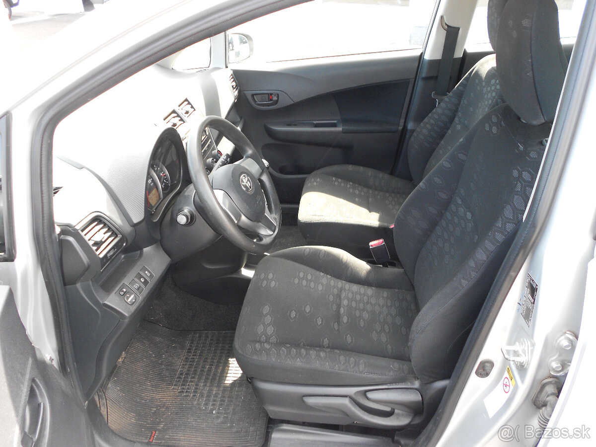 Toyota Verso-S 1,4 D4d 2011 - 5