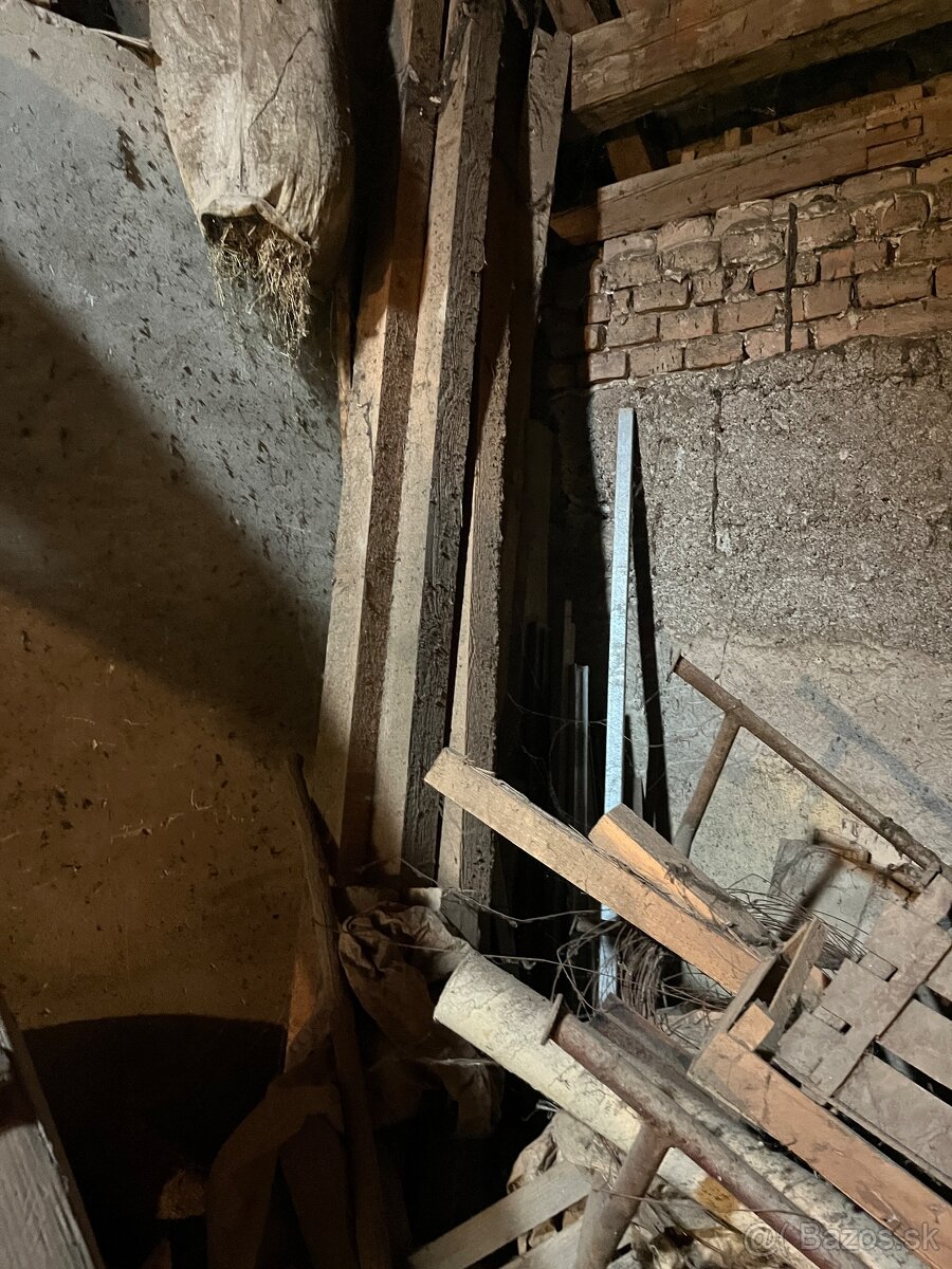 Tramy, drevo zo strechy - 5