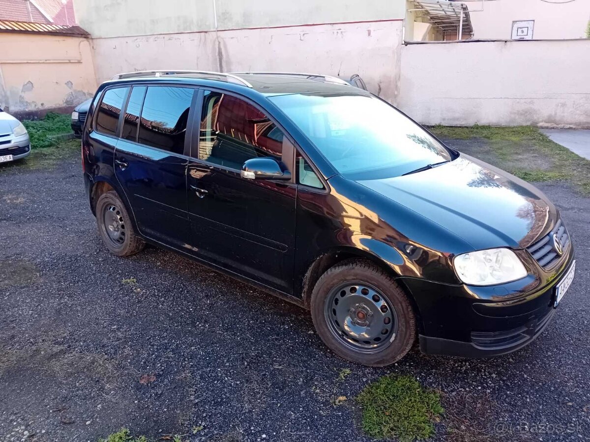Volkswagen Touran 2.0 - 5