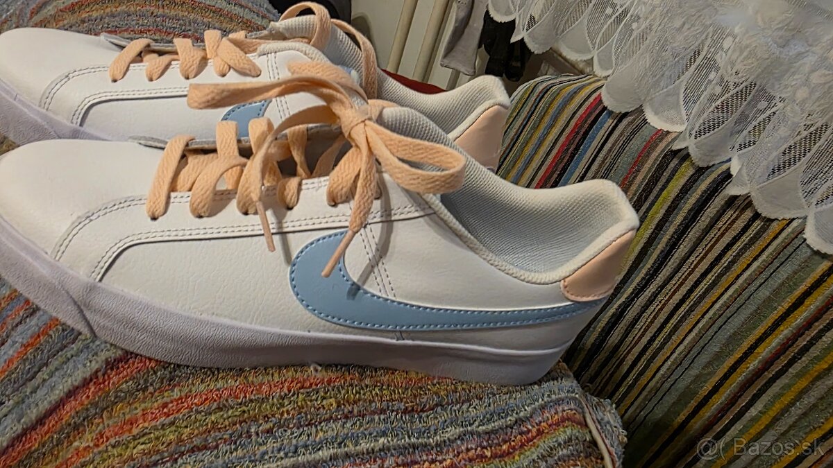 Botasky nike41ka 26.6cm - 5