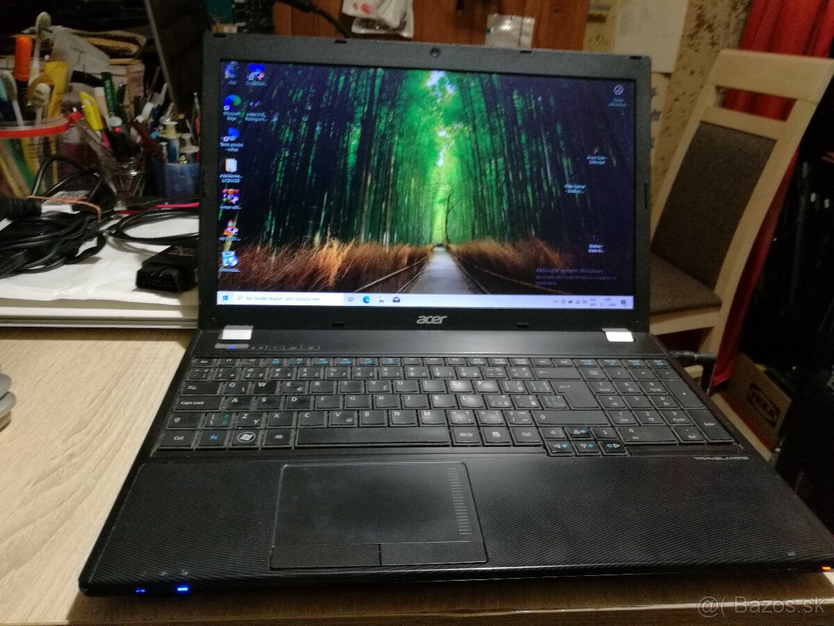 Acer. Intel Dvojjadro. 15,6" LED. 4GB. 500 GB. - 5