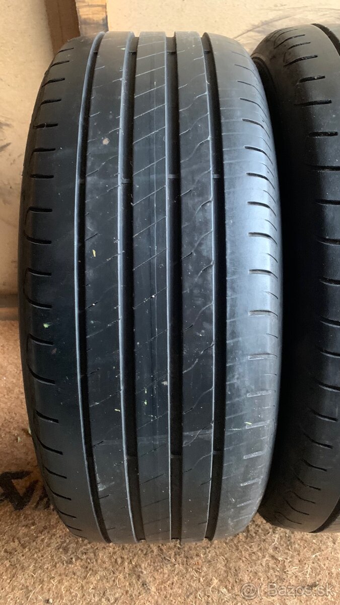215/55 r17 Good Year letne - 5