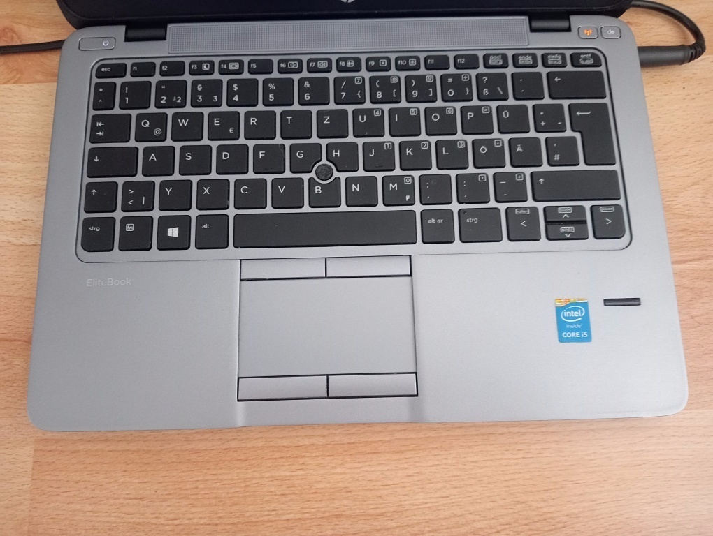 predám HP elitebook 820 g2 - Intel core i5 - 4gb ram - 5