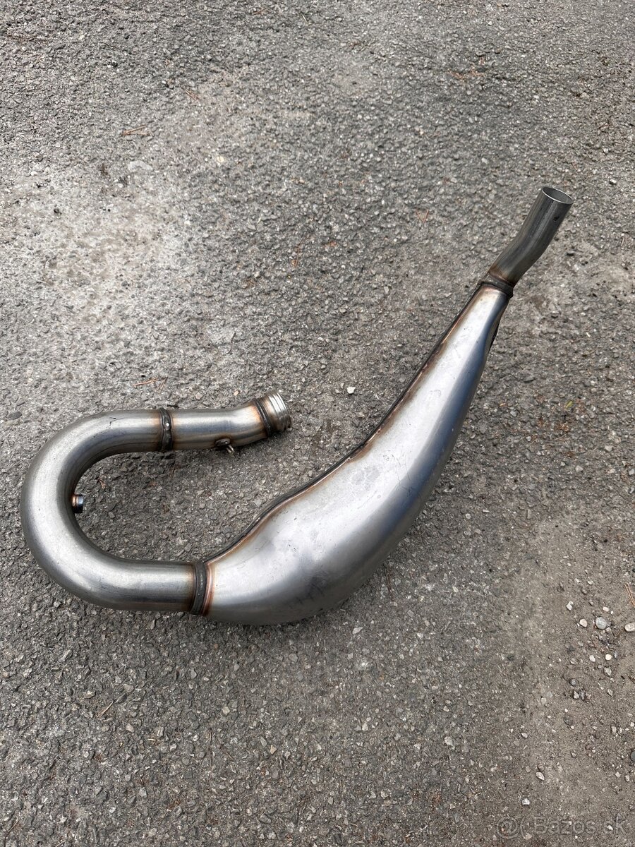 vyfukove koleno 2T