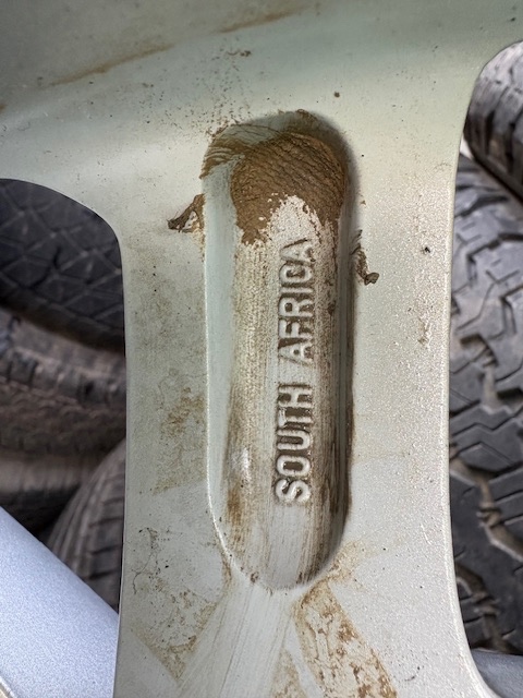 Predám ALU kolesá, ORIGINÁL HILUX R17", 6x139,7 ET30