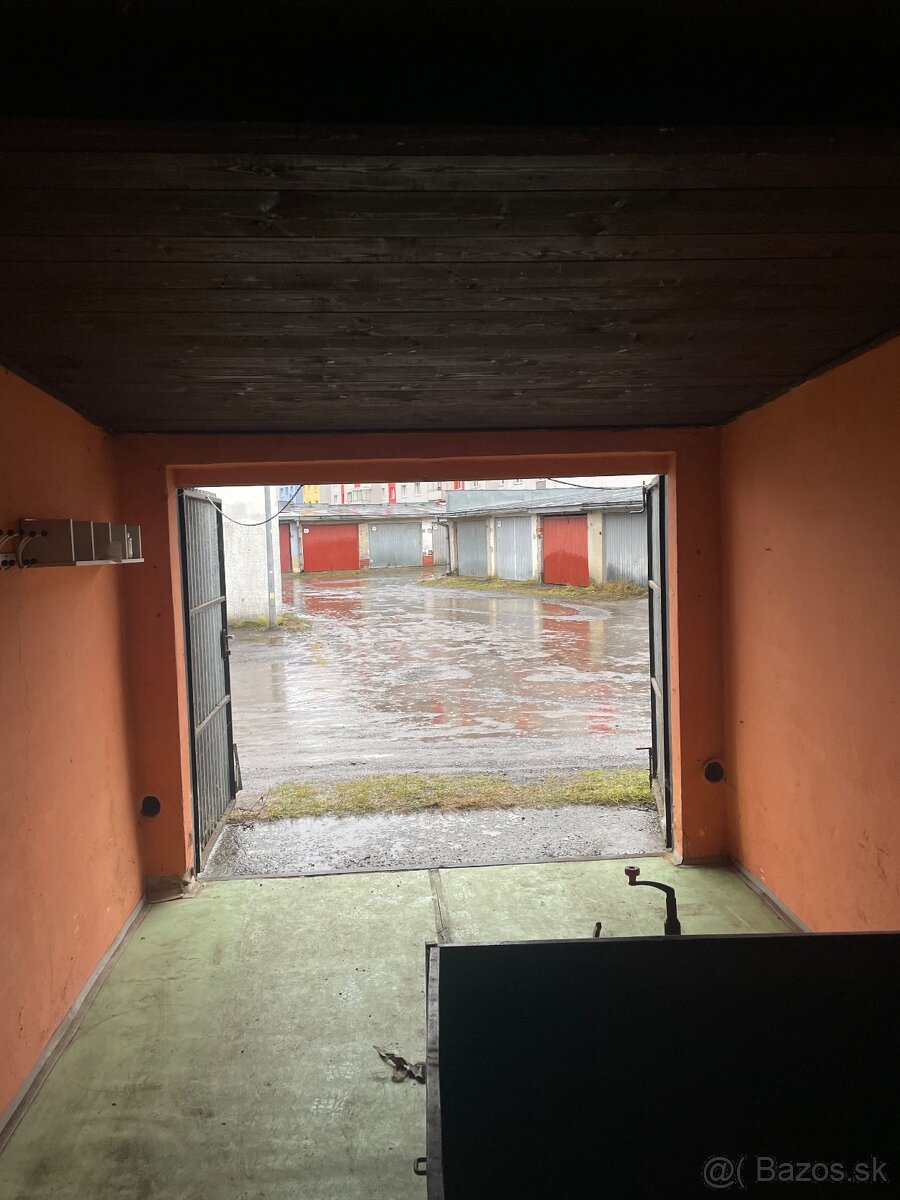 Predam murovanu garaz ul Duklianska. - 5